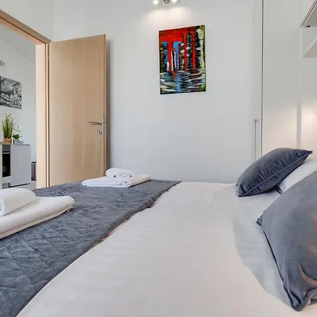 Appartement Tramonto-2 By Interhome Vir