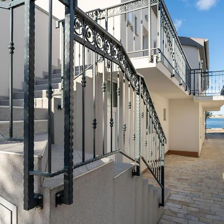 Appartement Tramonto-2 By Interhome Vir