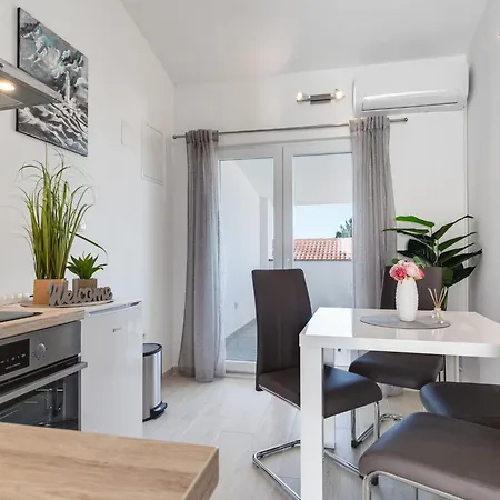 Tramonto-2 By Interhome Vir