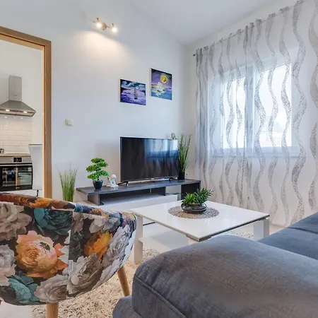 Tramonto-2 By Interhome *